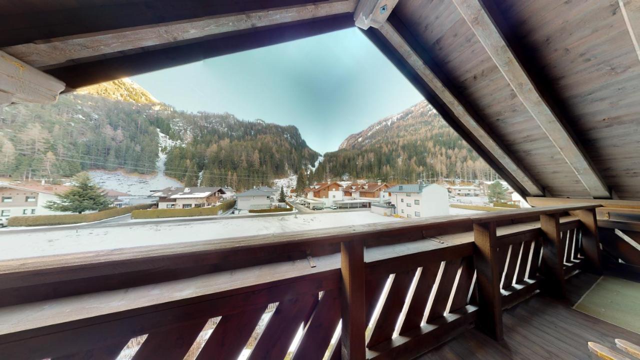 Wohnhaus Christoph Лангенфельд Экстерьер фото